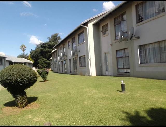2 BEDROOM APARTMENT FOR SALE IN LYNDHURST